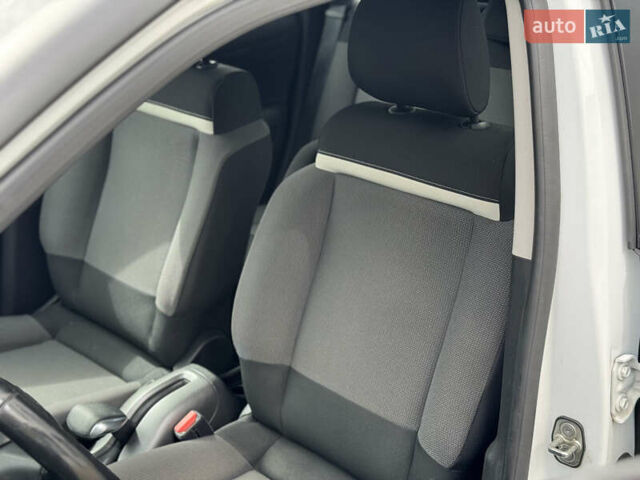 Білий Сітроен C3 Aircross, об'ємом двигуна 1.56 л та пробігом 199 тис. км за 12900 $, фото 29 на Automoto.ua
