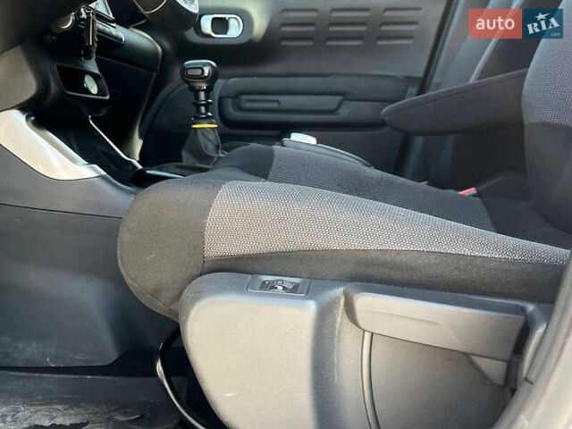 Белый Ситроен C3 Aircross, объемом двигателя 1.5 л и пробегом 191 тыс. км за 13540 $, фото 19 на Automoto.ua