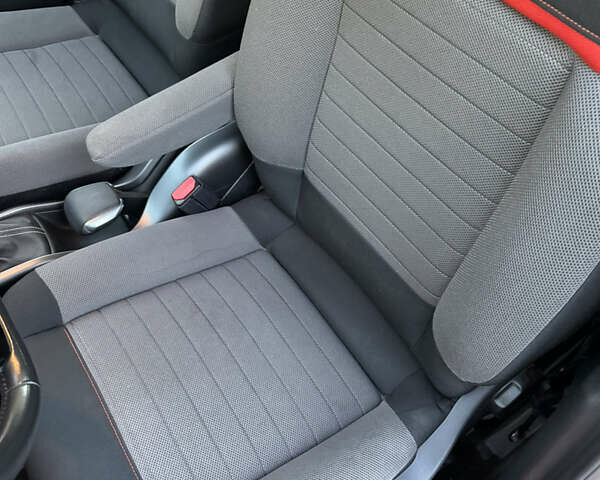 Красный Ситроен C3 Aircross, объемом двигателя 1.2 л и пробегом 85 тыс. км за 14000 $, фото 31 на Automoto.ua