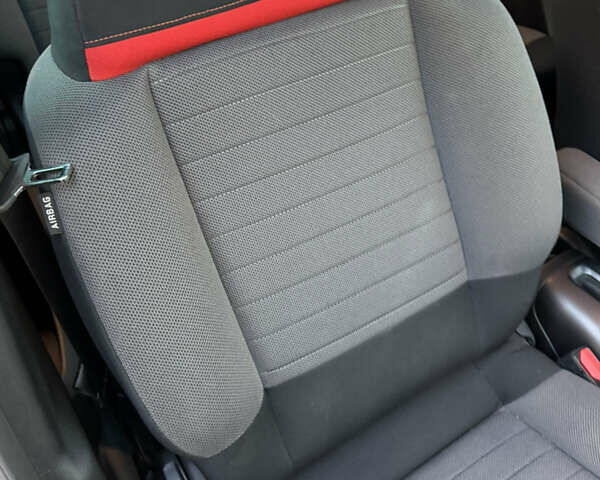 Красный Ситроен C3 Aircross, объемом двигателя 1.2 л и пробегом 85 тыс. км за 14000 $, фото 23 на Automoto.ua