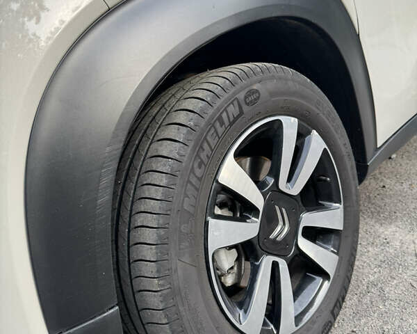 Серый Ситроен C3 Aircross, объемом двигателя 1.2 л и пробегом 149 тыс. км за 13250 $, фото 3 на Automoto.ua