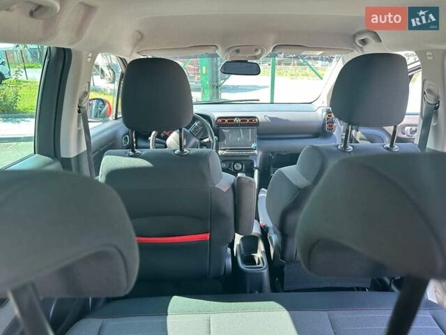 Серый Ситроен C3 Aircross, объемом двигателя 1.2 л и пробегом 84 тыс. км за 11500 $, фото 5 на Automoto.ua