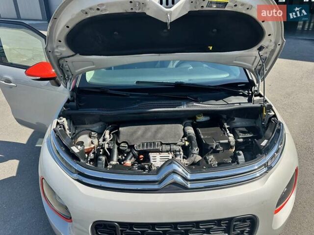 Серый Ситроен C3 Aircross, объемом двигателя 1.2 л и пробегом 84 тыс. км за 11500 $, фото 6 на Automoto.ua
