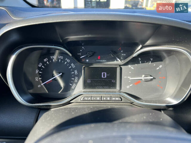 Сітроен C3 Aircross 2019 у Корсунь-Шевченковском на Automoto.ua Сірий Сітроен C3 Aircross, об'ємом двигуна 1.56 л та пробігом 96 тис. км за 14999 $, фото 15 на Automoto.ua
