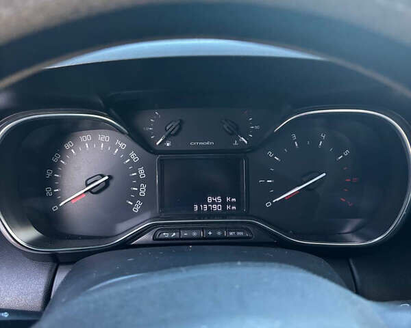 Оранжевый Ситроен C3 Aircross, объемом двигателя 1.56 л и пробегом 313 тыс. км за 11999 $, фото 11 на Automoto.ua