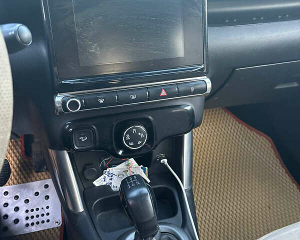 Оранжевый Ситроен C3 Aircross, объемом двигателя 1.56 л и пробегом 313 тыс. км за 11999 $, фото 12 на Automoto.ua