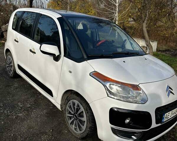 Білий Сітроен С3 Пікассо, об'ємом двигуна 1.4 л та пробігом 162 тис. км за 5000 $, фото 24 на Automoto.ua