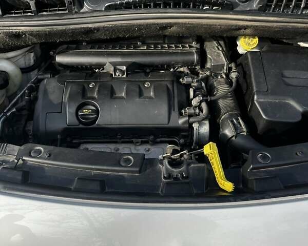 Білий Сітроен С3 Пікассо, об'ємом двигуна 1.4 л та пробігом 162 тис. км за 5000 $, фото 21 на Automoto.ua