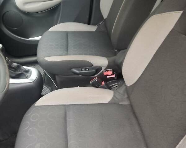 Білий Сітроен С3 Пікассо, об'ємом двигуна 1.6 л та пробігом 218 тис. км за 5200 $, фото 6 на Automoto.ua