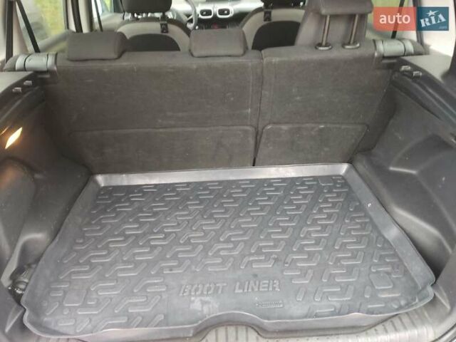 Білий Сітроен С3 Пікассо, об'ємом двигуна 1.6 л та пробігом 218 тис. км за 5200 $, фото 29 на Automoto.ua