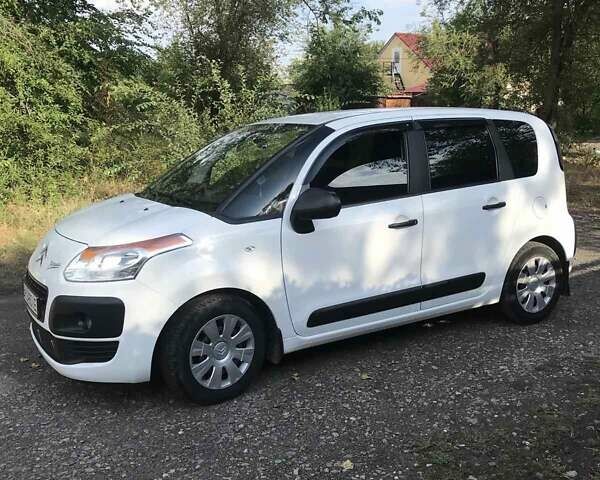 Білий Сітроен С3 Пікассо, об'ємом двигуна 1.4 л та пробігом 130 тис. км за 8200 $, фото 1 на Automoto.ua