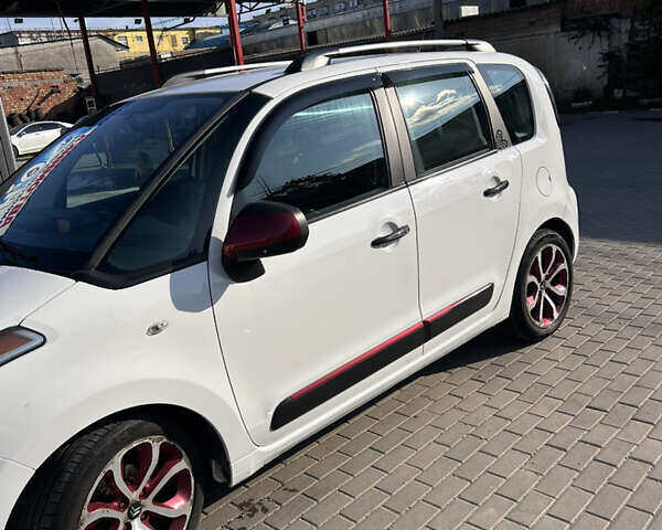 Білий Сітроен С3 Пікассо, об'ємом двигуна 1.4 л та пробігом 162 тис. км за 5950 $, фото 2 на Automoto.ua