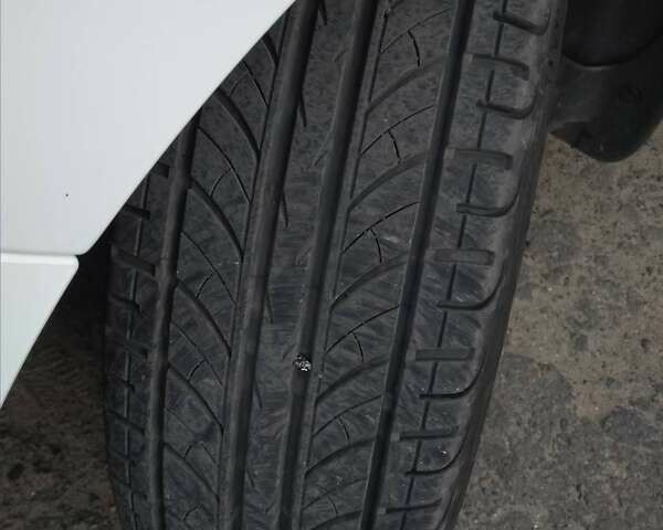 Білий Сітроен С3 Пікассо, об'ємом двигуна 1.4 л та пробігом 130 тис. км за 8200 $, фото 4 на Automoto.ua