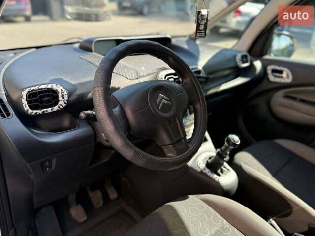 Білий Сітроен С3 Пікассо, об'ємом двигуна 1.4 л та пробігом 160 тис. км за 6800 $, фото 8 на Automoto.ua