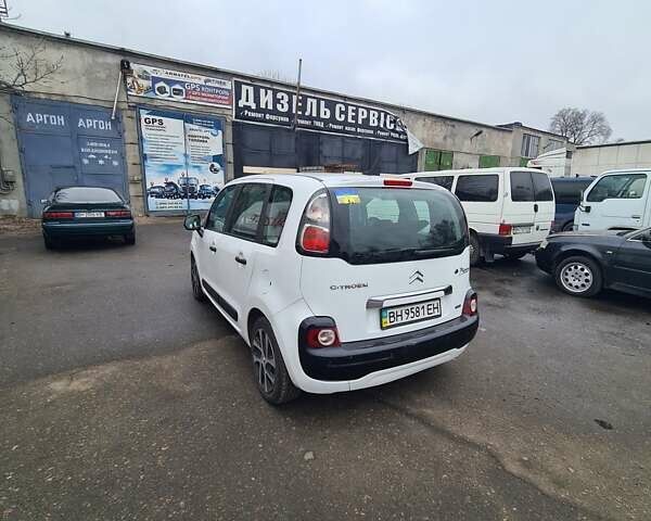 Белый Ситроен С3 Пикассо, объемом двигателя 1.56 л и пробегом 189 тыс. км за 7000 $, фото 5 на Automoto.ua