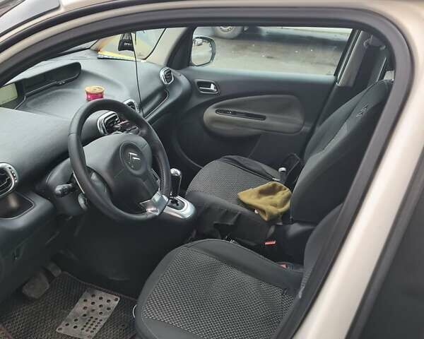 Белый Ситроен С3 Пикассо, объемом двигателя 1.56 л и пробегом 189 тыс. км за 7000 $, фото 8 на Automoto.ua