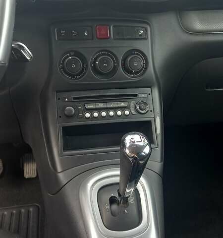 Білий Сітроен С3 Пікассо, об'ємом двигуна 1.56 л та пробігом 335 тис. км за 6700 $, фото 6 на Automoto.ua