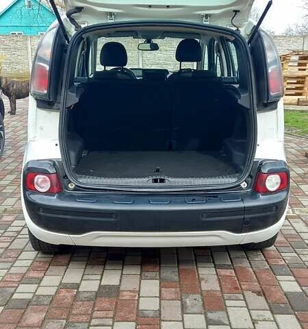 Білий Сітроен С3 Пікассо, об'ємом двигуна 1.56 л та пробігом 335 тис. км за 6700 $, фото 13 на Automoto.ua