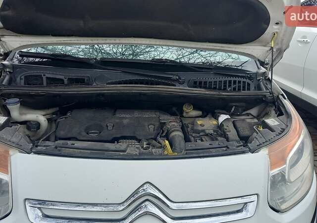 Білий Сітроен С3 Пікассо, об'ємом двигуна 1.56 л та пробігом 335 тис. км за 6700 $, фото 12 на Automoto.ua