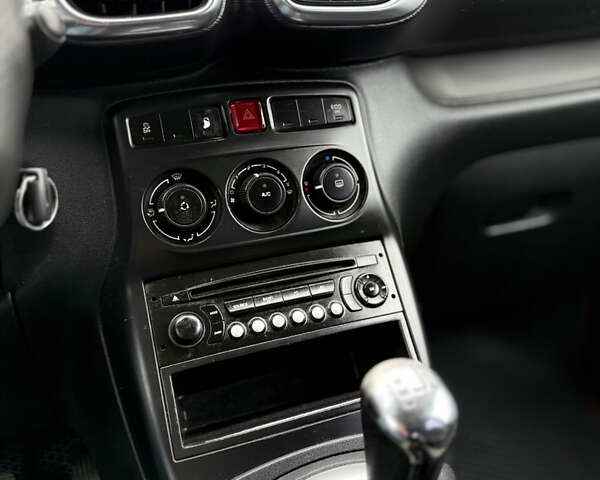 Белый Ситроен С3 Пикассо, объемом двигателя 1.56 л и пробегом 163 тыс. км за 7499 $, фото 11 на Automoto.ua