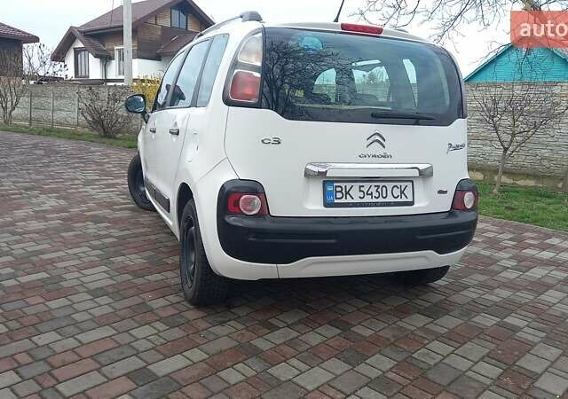 Білий Сітроен С3 Пікассо, об'ємом двигуна 1.56 л та пробігом 335 тис. км за 6700 $, фото 2 на Automoto.ua