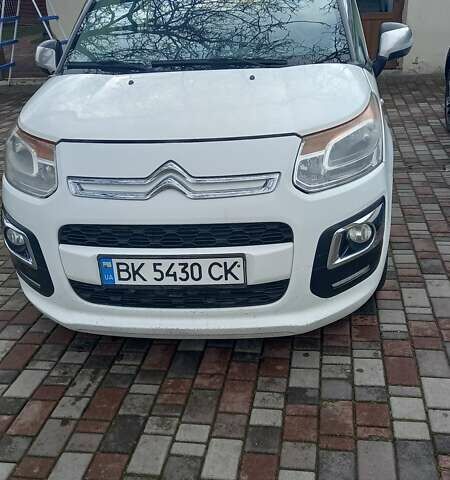 Білий Сітроен С3 Пікассо, об'ємом двигуна 1.56 л та пробігом 335 тис. км за 6700 $, фото 9 на Automoto.ua