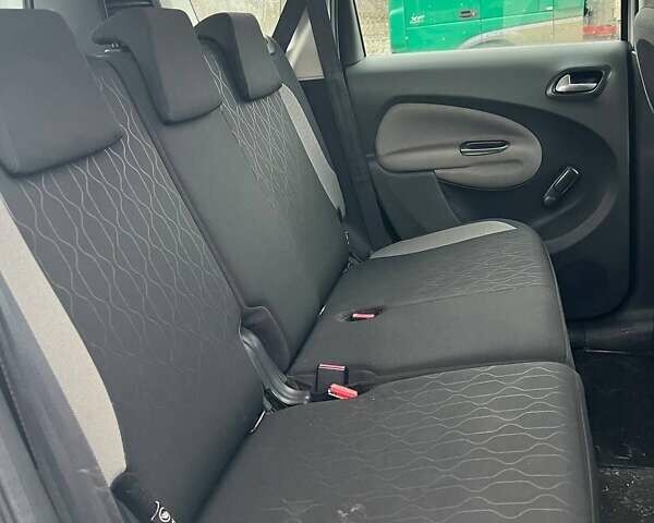 Белый Ситроен С3 Пикассо, объемом двигателя 1.56 л и пробегом 84 тыс. км за 8900 $, фото 19 на Automoto.ua