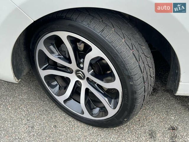 Белый Ситроен С3 Пикассо, объемом двигателя 1.2 л и пробегом 202 тыс. км за 6200 $, фото 6 на Automoto.ua