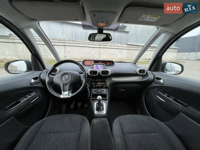 Белый Ситроен С3 Пикассо, объемом двигателя 1.2 л и пробегом 202 тыс. км за 6200 $, фото 9 на Automoto.ua