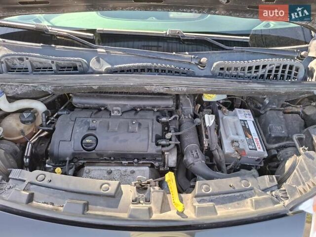 Черный Ситроен С3 Пикассо, объемом двигателя 1.4 л и пробегом 174 тыс. км за 4100 $, фото 2 на Automoto.ua