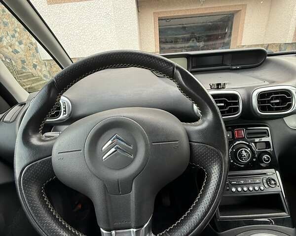 Чорний Сітроен С3 Пікассо, об'ємом двигуна 1.6 л та пробігом 345 тис. км за 5790 $, фото 10 на Automoto.ua