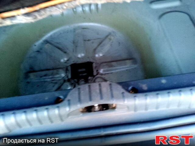 Черный Ситроен С3 Пикассо, объемом двигателя 1.6 л и пробегом 254 тыс. км за 6000 $, фото 11 на Automoto.ua