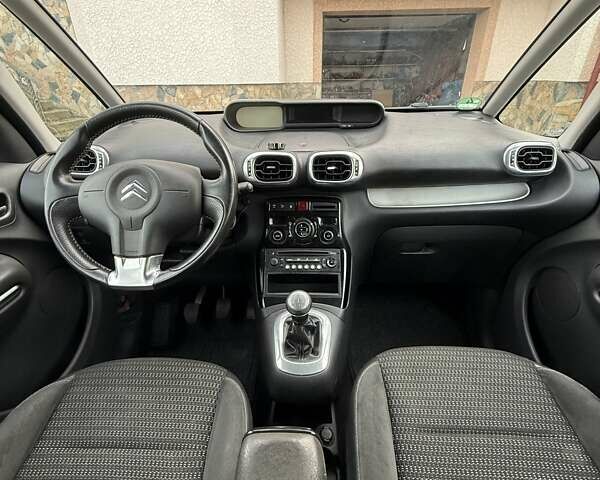 Чорний Сітроен С3 Пікассо, об'ємом двигуна 1.6 л та пробігом 345 тис. км за 5790 $, фото 5 на Automoto.ua