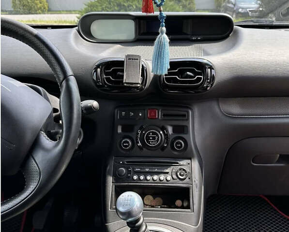 Черный Ситроен С3 Пикассо, объемом двигателя 1.6 л и пробегом 350 тыс. км за 6000 $, фото 8 на Automoto.ua