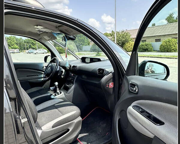 Черный Ситроен С3 Пикассо, объемом двигателя 1.6 л и пробегом 350 тыс. км за 6000 $, фото 14 на Automoto.ua