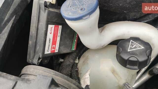 Черный Ситроен С3 Пикассо, объемом двигателя 1.4 л и пробегом 175 тыс. км за 5500 $, фото 48 на Automoto.ua