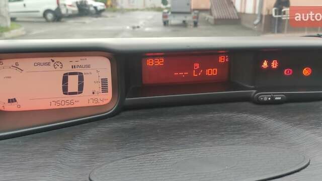 Черный Ситроен С3 Пикассо, объемом двигателя 1.4 л и пробегом 175 тыс. км за 5500 $, фото 1 на Automoto.ua