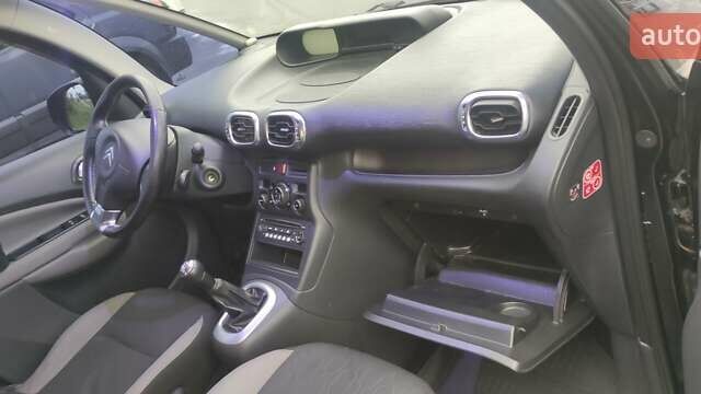 Черный Ситроен С3 Пикассо, объемом двигателя 1.4 л и пробегом 175 тыс. км за 5500 $, фото 34 на Automoto.ua