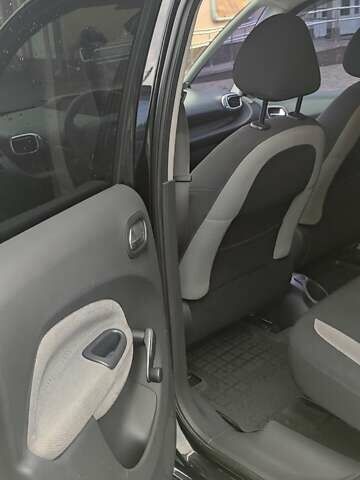 Черный Ситроен С3 Пикассо, объемом двигателя 1.4 л и пробегом 175 тыс. км за 5500 $, фото 10 на Automoto.ua