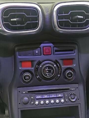 Черный Ситроен С3 Пикассо, объемом двигателя 1.4 л и пробегом 175 тыс. км за 5500 $, фото 3 на Automoto.ua