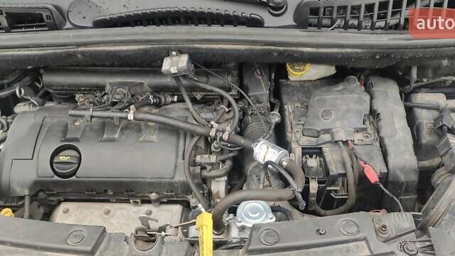 Черный Ситроен С3 Пикассо, объемом двигателя 1.4 л и пробегом 175 тыс. км за 5500 $, фото 45 на Automoto.ua