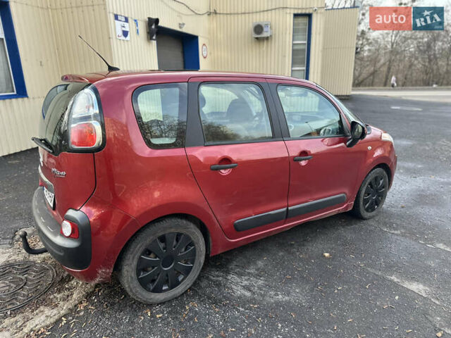 Червоний Сітроен С3 Пікассо, об'ємом двигуна 1.4 л та пробігом 214 тис. км за 3999 $, фото 3 на Automoto.ua