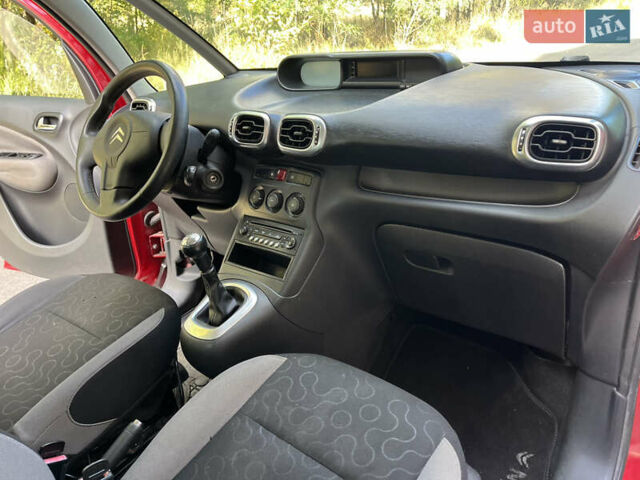 Червоний Сітроен С3 Пікассо, об'ємом двигуна 1.6 л та пробігом 244 тис. км за 4900 $, фото 25 на Automoto.ua