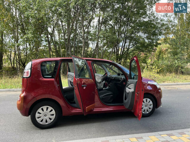 Червоний Сітроен С3 Пікассо, об'ємом двигуна 1.6 л та пробігом 244 тис. км за 4800 $, фото 18 на Automoto.ua