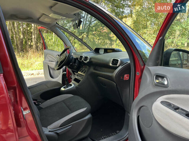 Червоний Сітроен С3 Пікассо, об'ємом двигуна 1.6 л та пробігом 244 тис. км за 5200 $, фото 24 на Automoto.ua