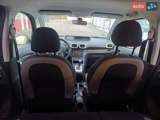 Красный Ситроен С3 Пикассо, объемом двигателя 1.6 л и пробегом 142 тыс. км за 6200 $, фото 7 на Automoto.ua