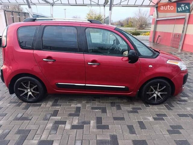 Красный Ситроен С3 Пикассо, объемом двигателя 1.6 л и пробегом 142 тыс. км за 6200 $, фото 4 на Automoto.ua