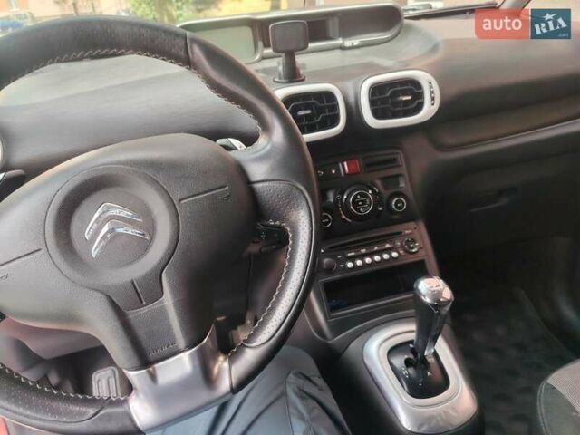 Червоний Сітроен С3 Пікассо, об'ємом двигуна 1.6 л та пробігом 161 тис. км за 6500 $, фото 4 на Automoto.ua