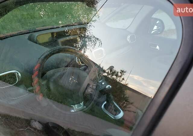 Красный Ситроен С3 Пикассо, объемом двигателя 1.6 л и пробегом 223 тыс. км за 7700 $, фото 3 на Automoto.ua