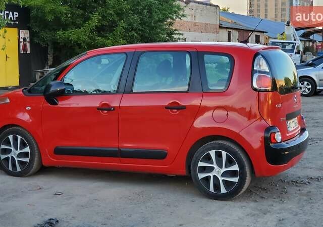 Красный Ситроен С3 Пикассо, объемом двигателя 1.6 л и пробегом 223 тыс. км за 7700 $, фото 2 на Automoto.ua